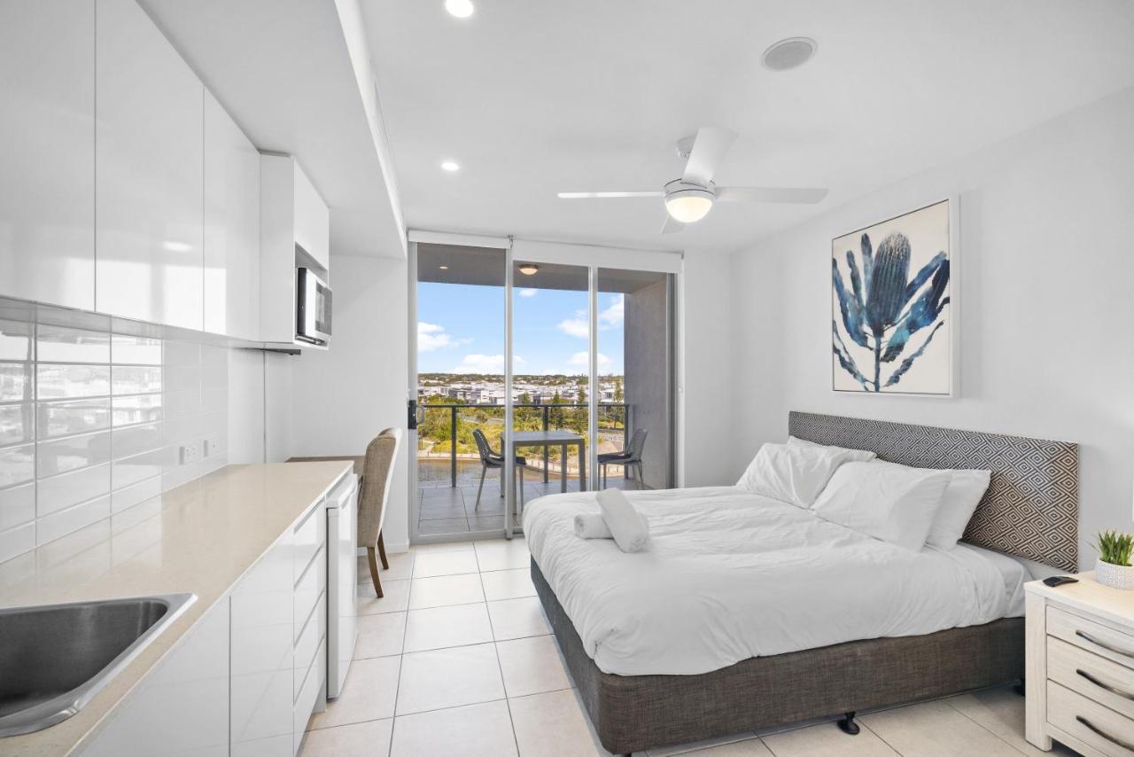 North Shore Oceanside Kawana Kawana Waters Bagian luar foto