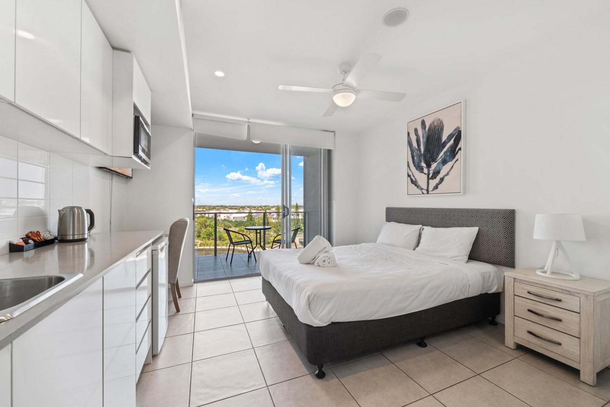 North Shore Oceanside Kawana Kawana Waters Bagian luar foto