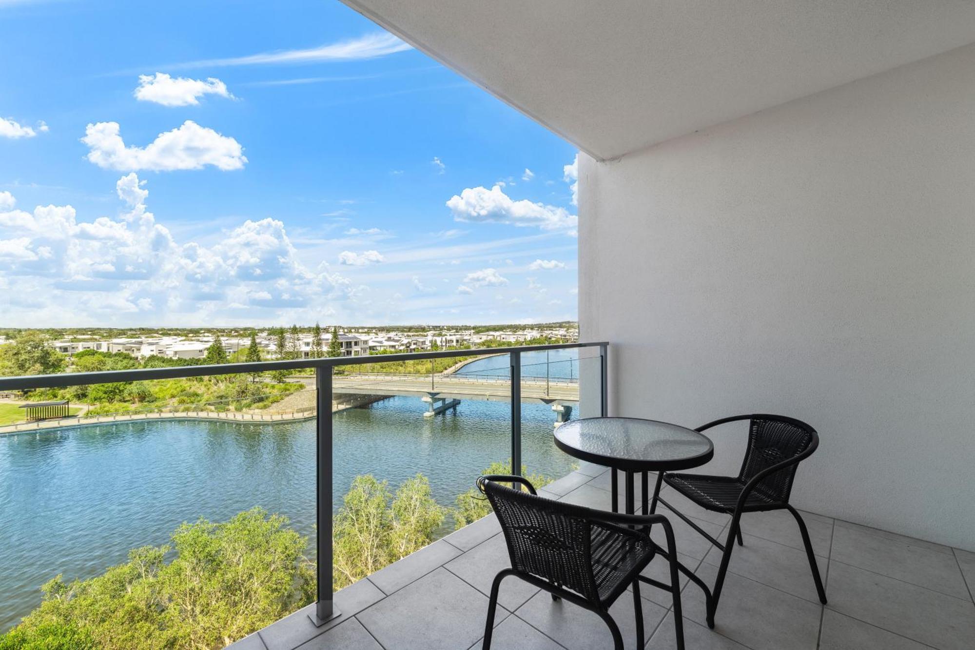 North Shore Oceanside Kawana Kawana Waters Bagian luar foto